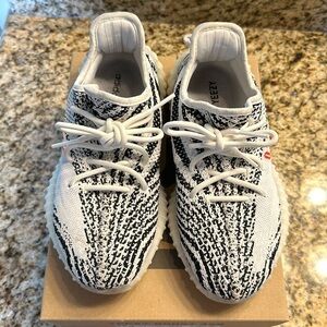 Yeezy 350 Zebra